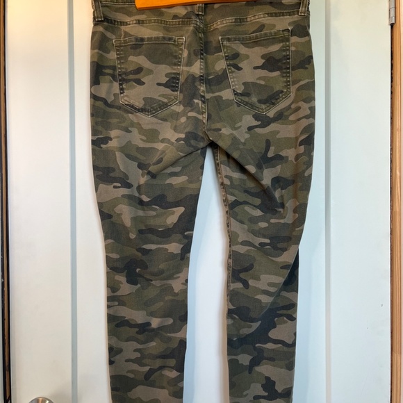 Gap Camo Skinny Jeans - Picture 2 of 2